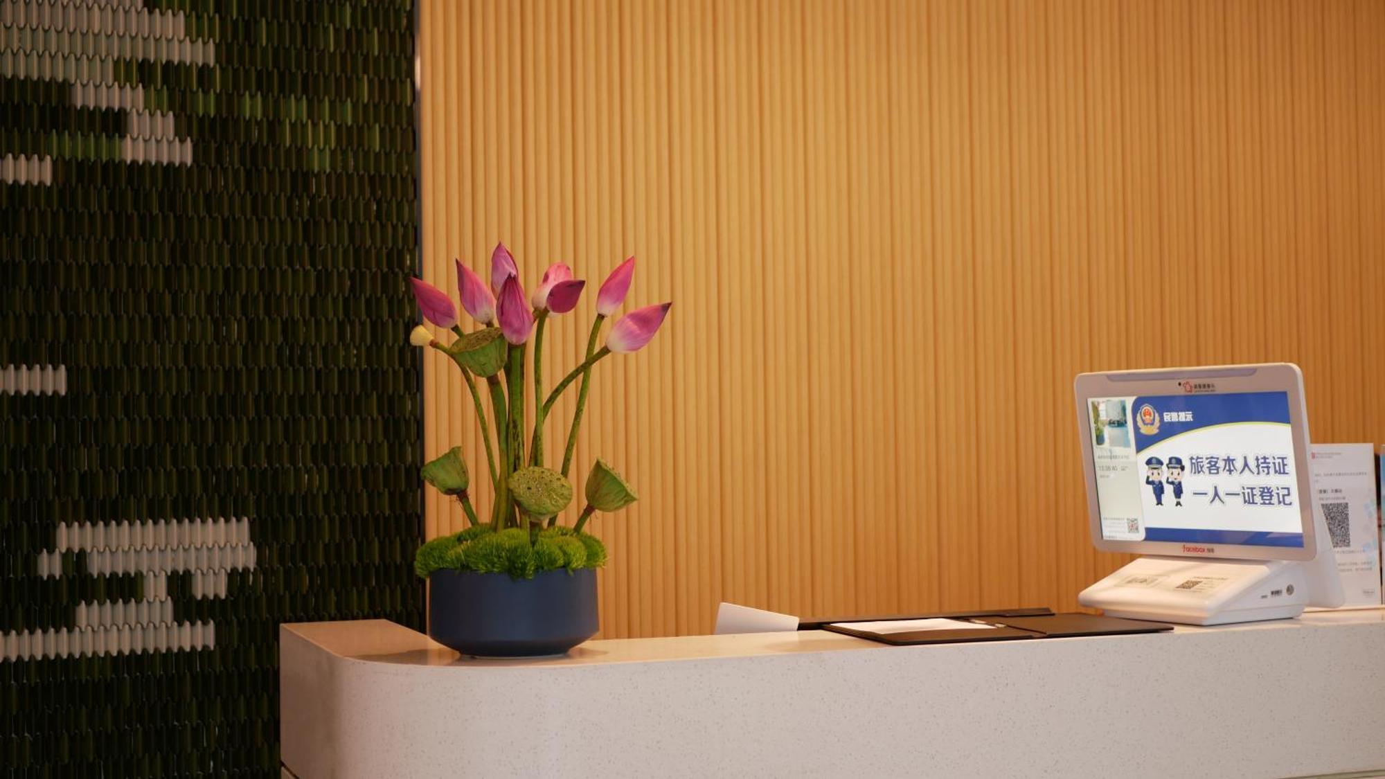 Hilton Garden Inn Shenzhen Airport,Enjoy 24-Hour One Way Free Delivery From Hotel To Shenzhen Baoan Airport On The Hour Bagian luar foto