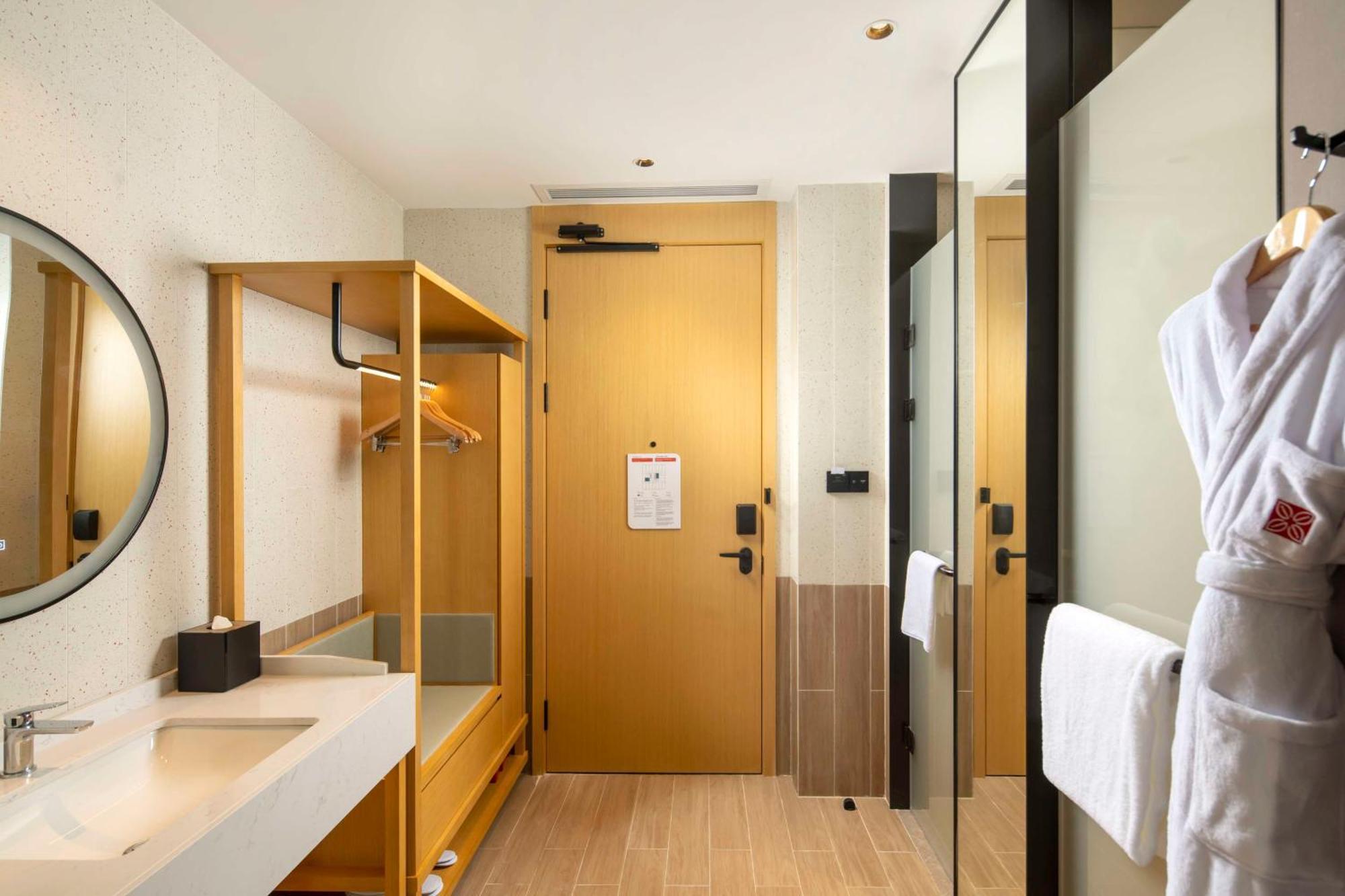 Hilton Garden Inn Shenzhen Airport,Enjoy 24-Hour One Way Free Delivery From Hotel To Shenzhen Baoan Airport On The Hour Bagian luar foto