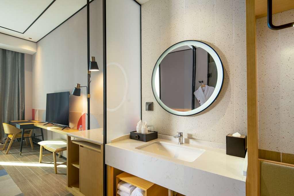 Hilton Garden Inn Shenzhen Airport,Enjoy 24-Hour One Way Free Delivery From Hotel To Shenzhen Baoan Airport On The Hour Ruang foto