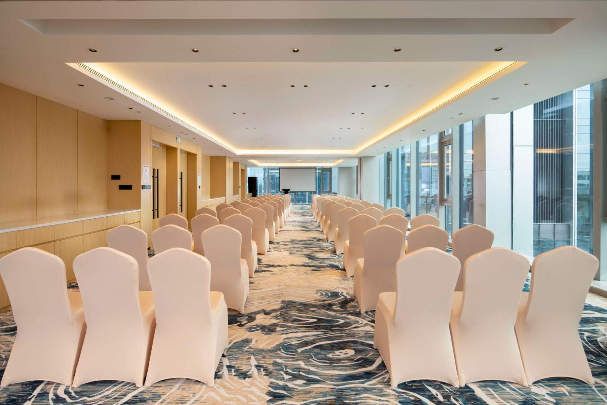 Hilton Garden Inn Shenzhen Airport,Enjoy 24-Hour One Way Free Delivery From Hotel To Shenzhen Baoan Airport On The Hour Bagian luar foto