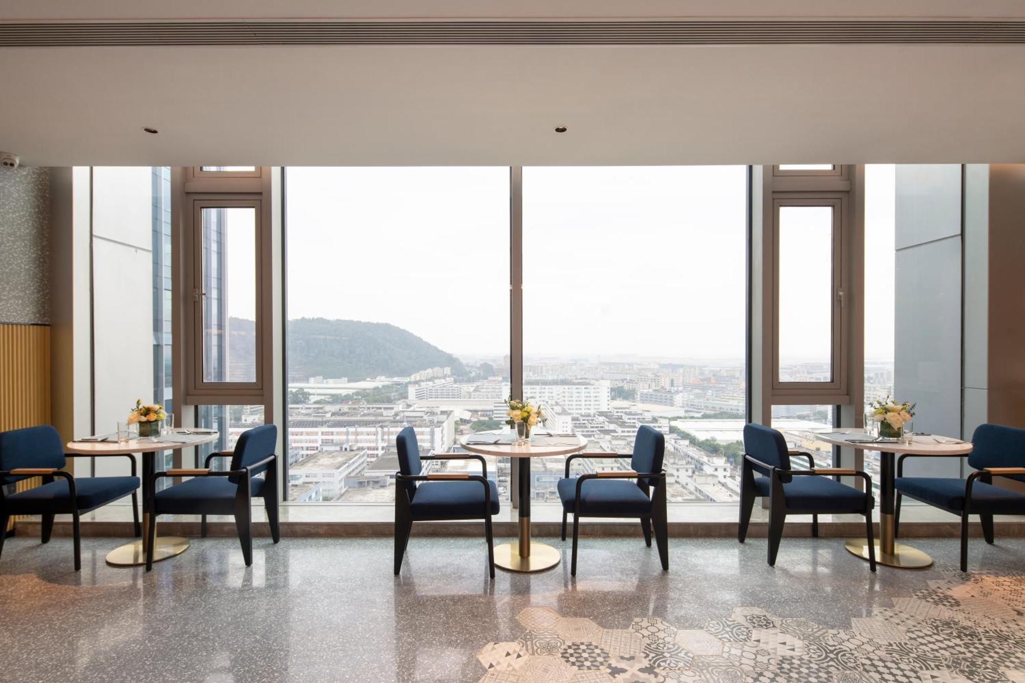 Hilton Garden Inn Shenzhen Airport,Enjoy 24-Hour One Way Free Delivery From Hotel To Shenzhen Baoan Airport On The Hour Bagian luar foto